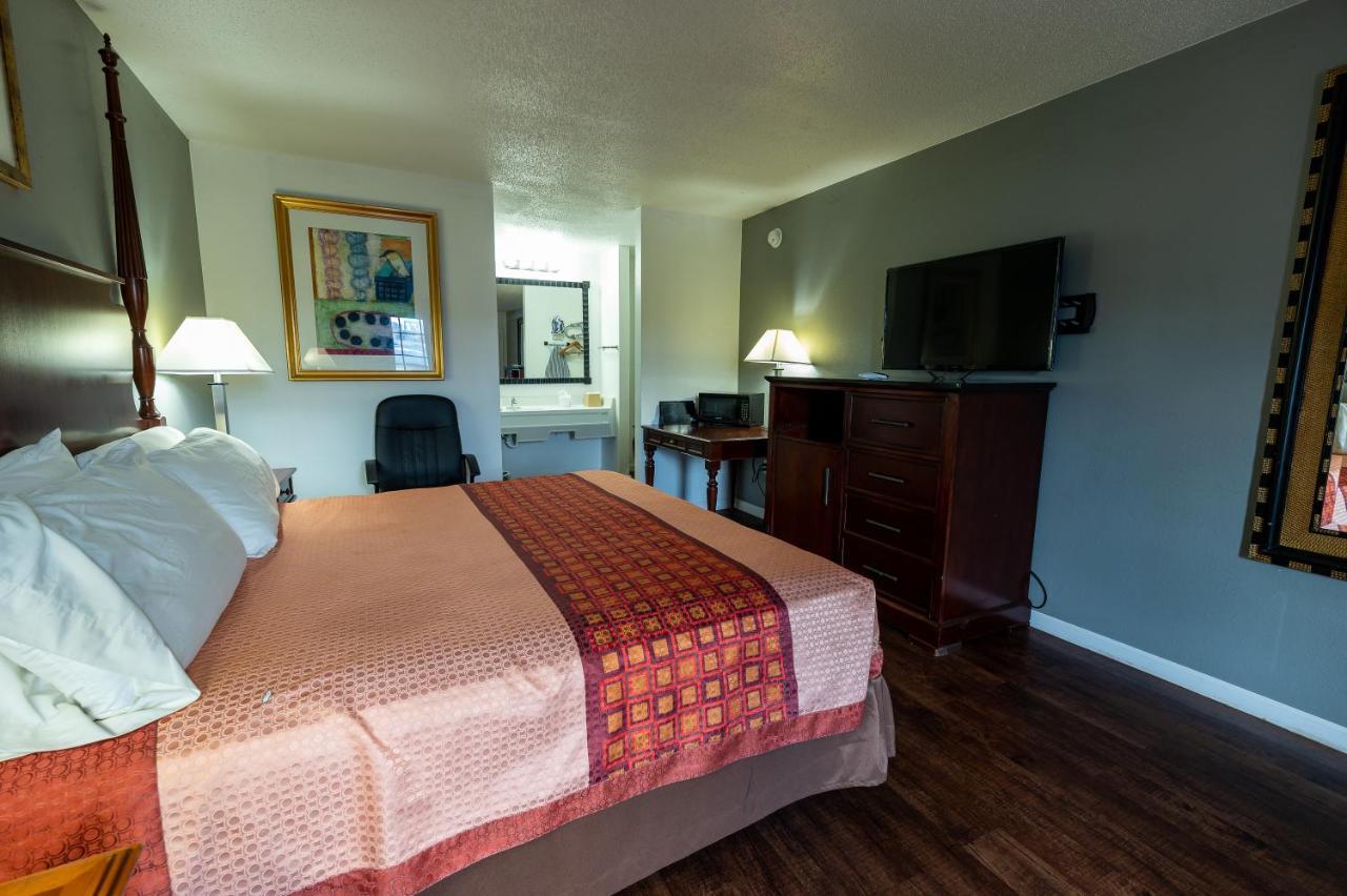 American Inn&Suites Russellville Eksteriør bilde