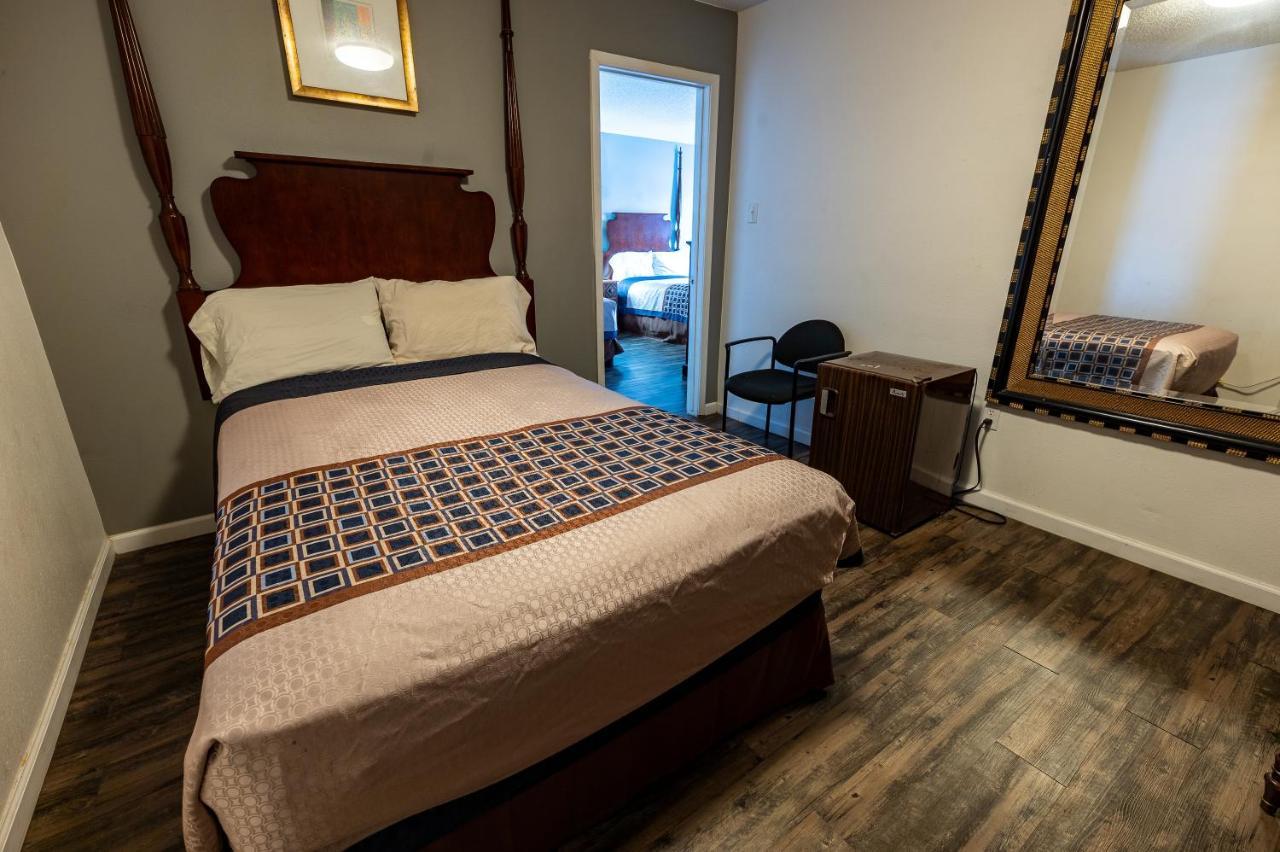 American Inn&Suites Russellville Eksteriør bilde